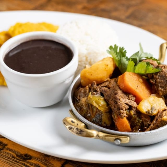 Beef Stew Lunch - Carne de Res Guisada.